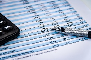pen over balance sheet | hoa accounting