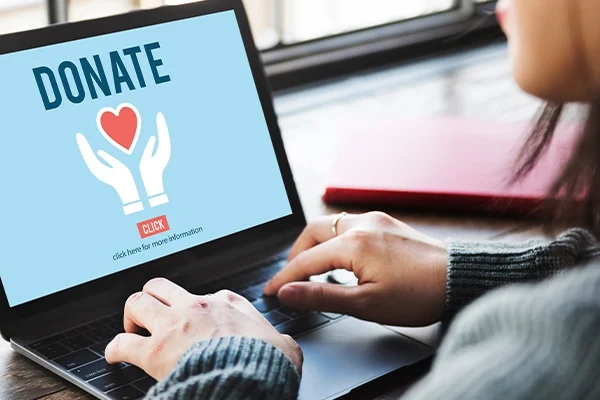 hoa donate to charity